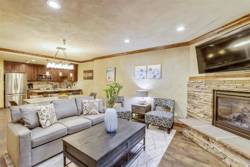 Village At Breckenridge - 2 Bedroom Ski Inski Out Condo